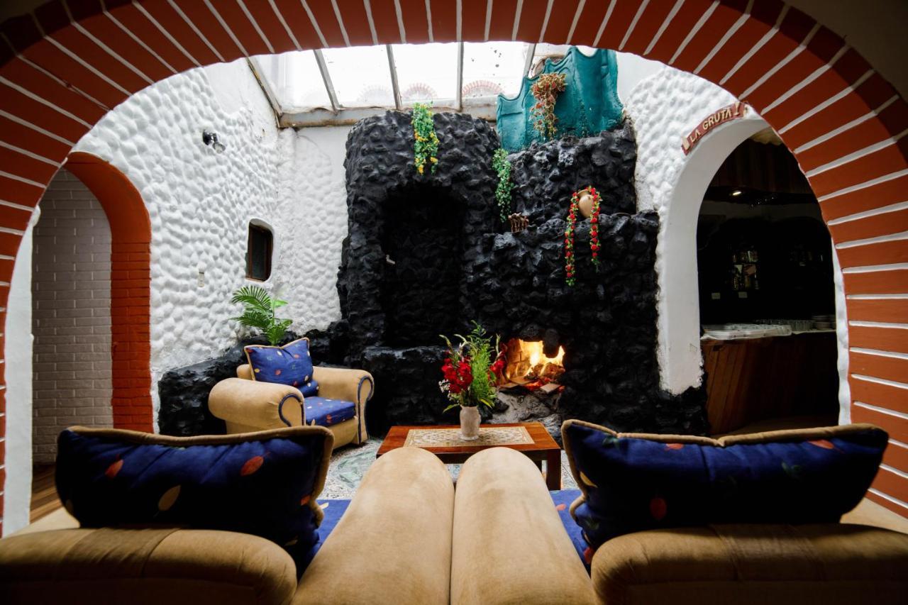 Carlos V Hotel Cuzco Kültér fotó